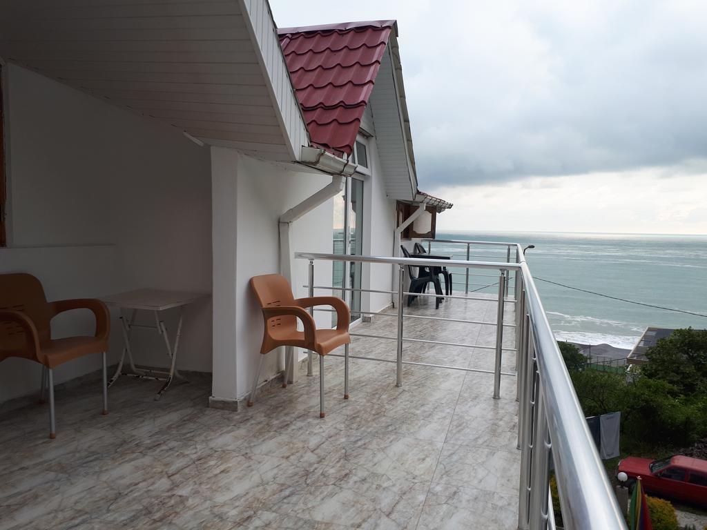 Rezo'S House Hotel Kvariati Eksteriør billede